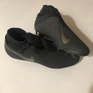Mens Nike Phantom VSN Pro Soccer Cleats, Size 11.5